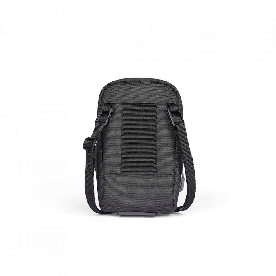Lowepro Adventura CS 20 III compact camera pouch in black