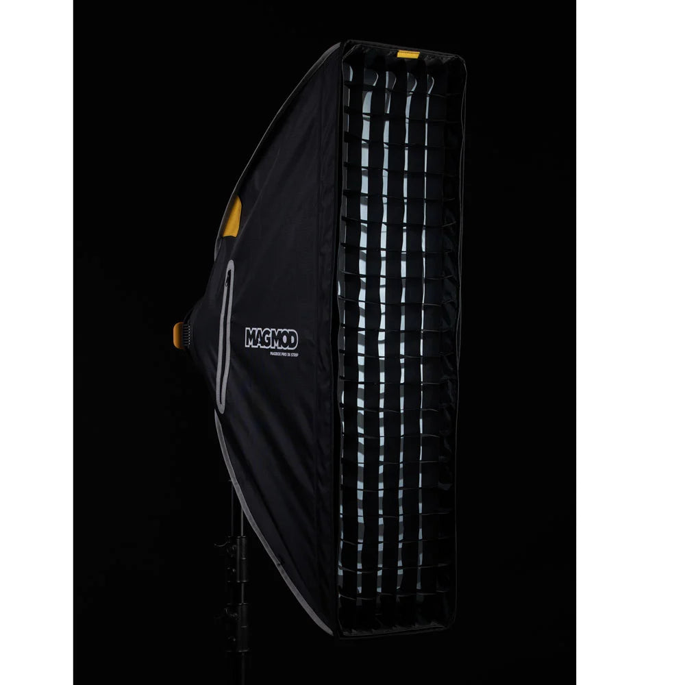 MagMod MagBox Pro 36″ rectangular strip grid — collapsible softbox grid with magnetic edge for directional light control.