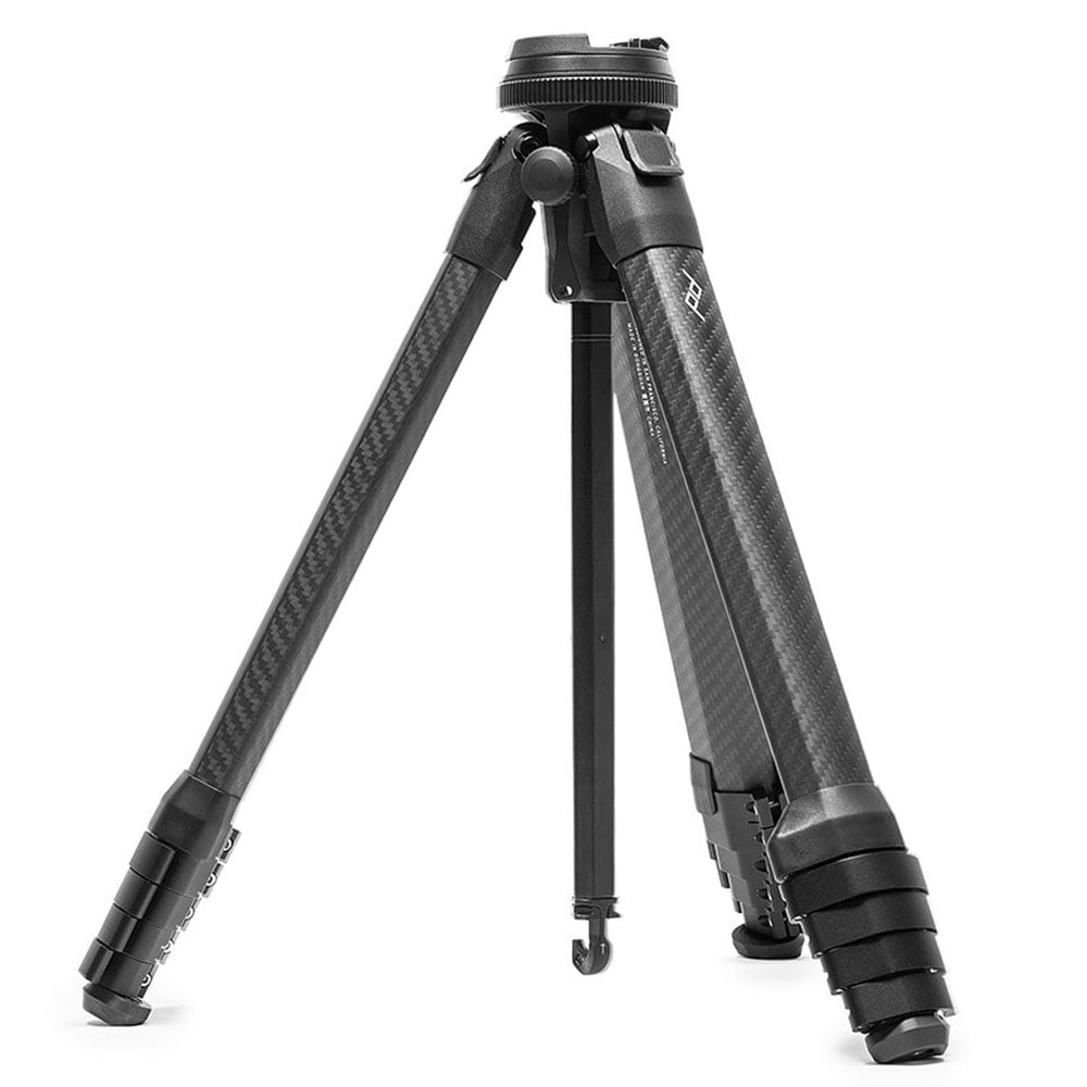 This lightweight travel tripod by Peak Design folds up to the size of a water bottle, offers uncompromising stability and durability.
