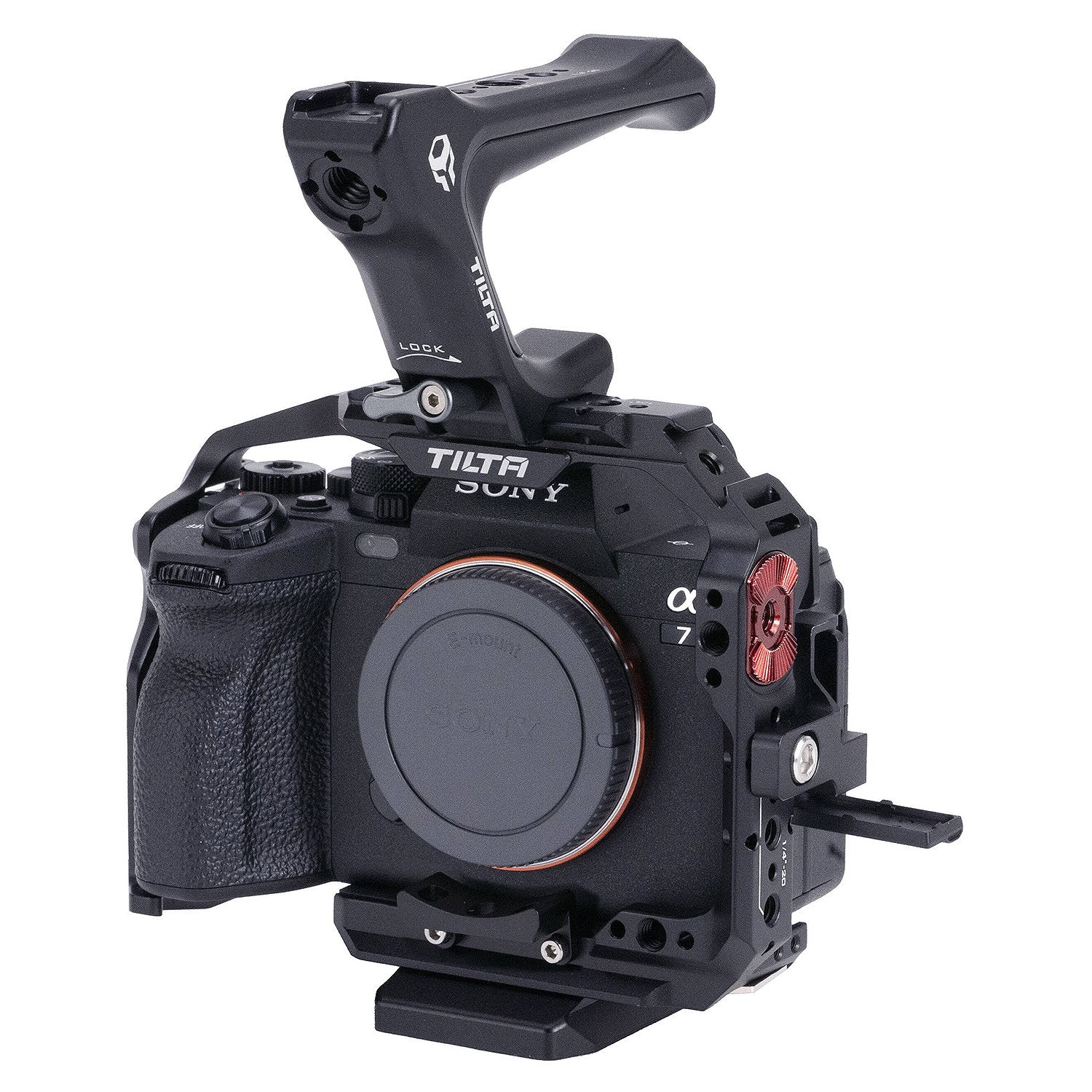 A compact, lightweight and formfitting kit, perfectly designed to protect, transport and add accessories to your Sony a7 IV mirrorless camera.