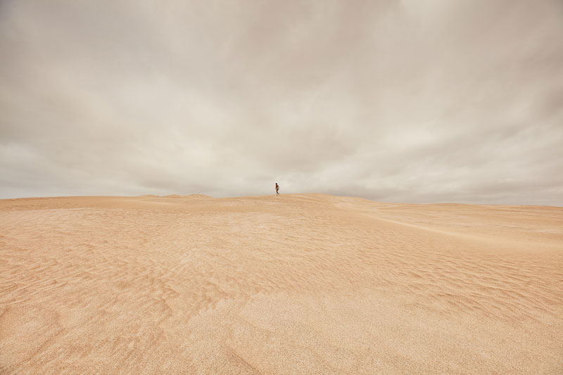 Model in dunes shot with 16-35mm MKIII
