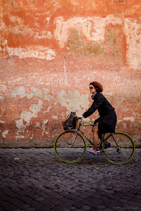 Valérie Jardin photographs an Italian Cyclist in Rome.