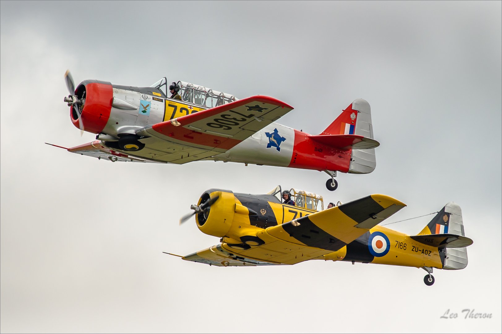 PhotographingAnAirshow-by-Leo-Theron-1 two aircraft in flight