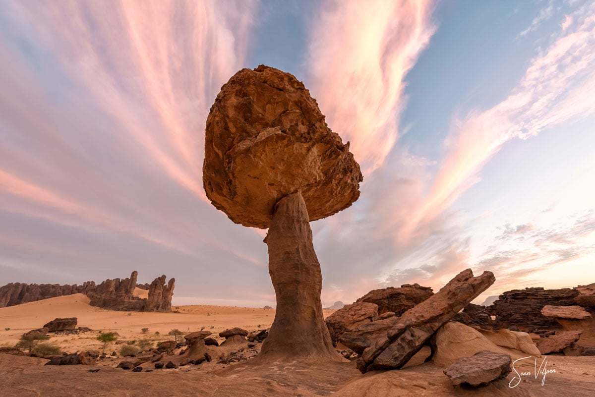 Chad Ennedi rock formation arch photographed by Sean Viljoen