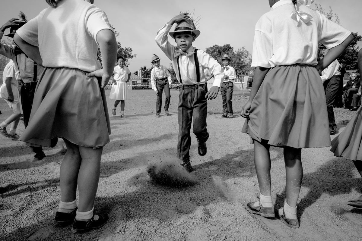 Jaco Venter photographs kids dancing Kaapse Klopse