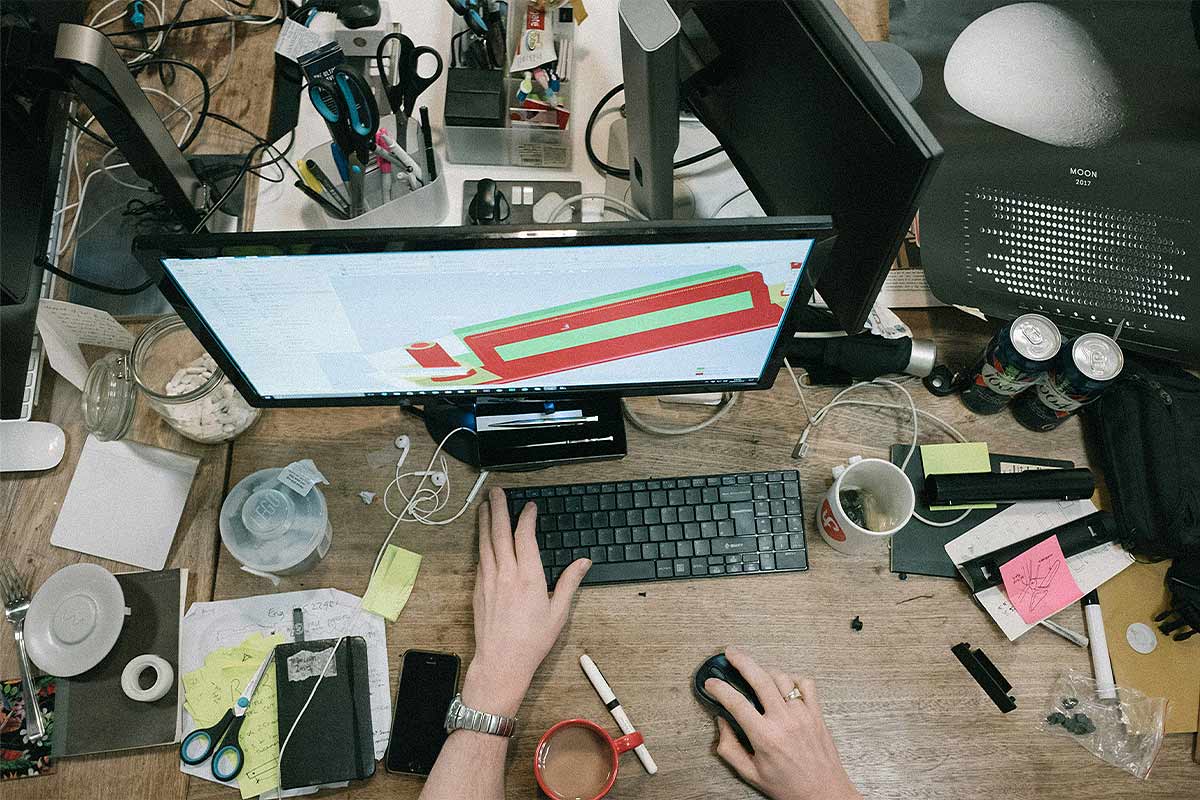 We are exploring Eufy's dependable tracking device designed to keep you connected with your belongings.