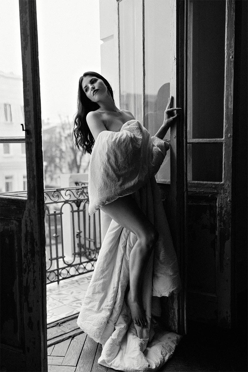 Photographer Serhii Kovbasyuk uses meticulous planning to create one of a kind boudoir photo sessions. His attention to detail leads to authentic results we are obsessed with.