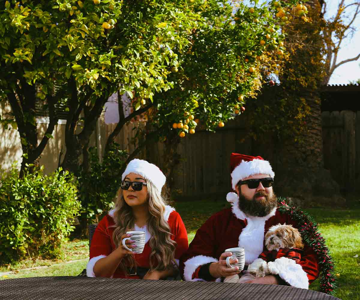 From candid family moments to scenic getaways, our beginner camera tips ensure you’ll capture the magic this holiday season!