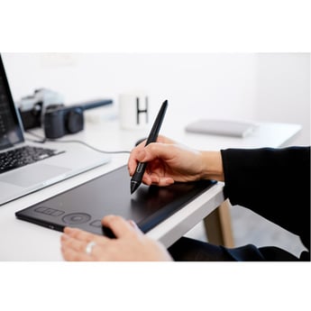 Wacom Intuos Pro Creative Pen Tablet (Small, Black)