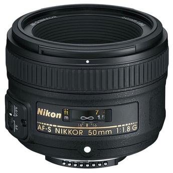 Nikon D5600 DSLR Bundle + 18-55mm AF-P VR & 70-300mm AF-P ED DX & 50mm f/1.8G AF-S Lenses