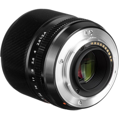 Fujifilm XF 60mm f/2.4 R Macro lens featuring 0.5x magnification, close focusing at 26.7cm, 9 rounded aperture blades, and optical elements for high-definition close-up and portrait photography.