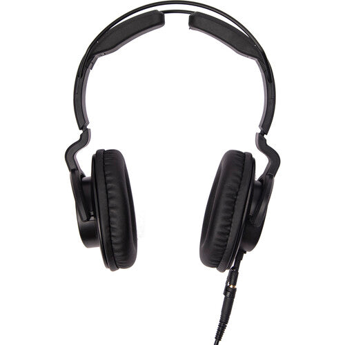 Zoom ZDM-1 Podcast Mic Pack with dynamic microphone, studio headphones, stand, cable, and windscreen — ideal for podcasting and streaming.