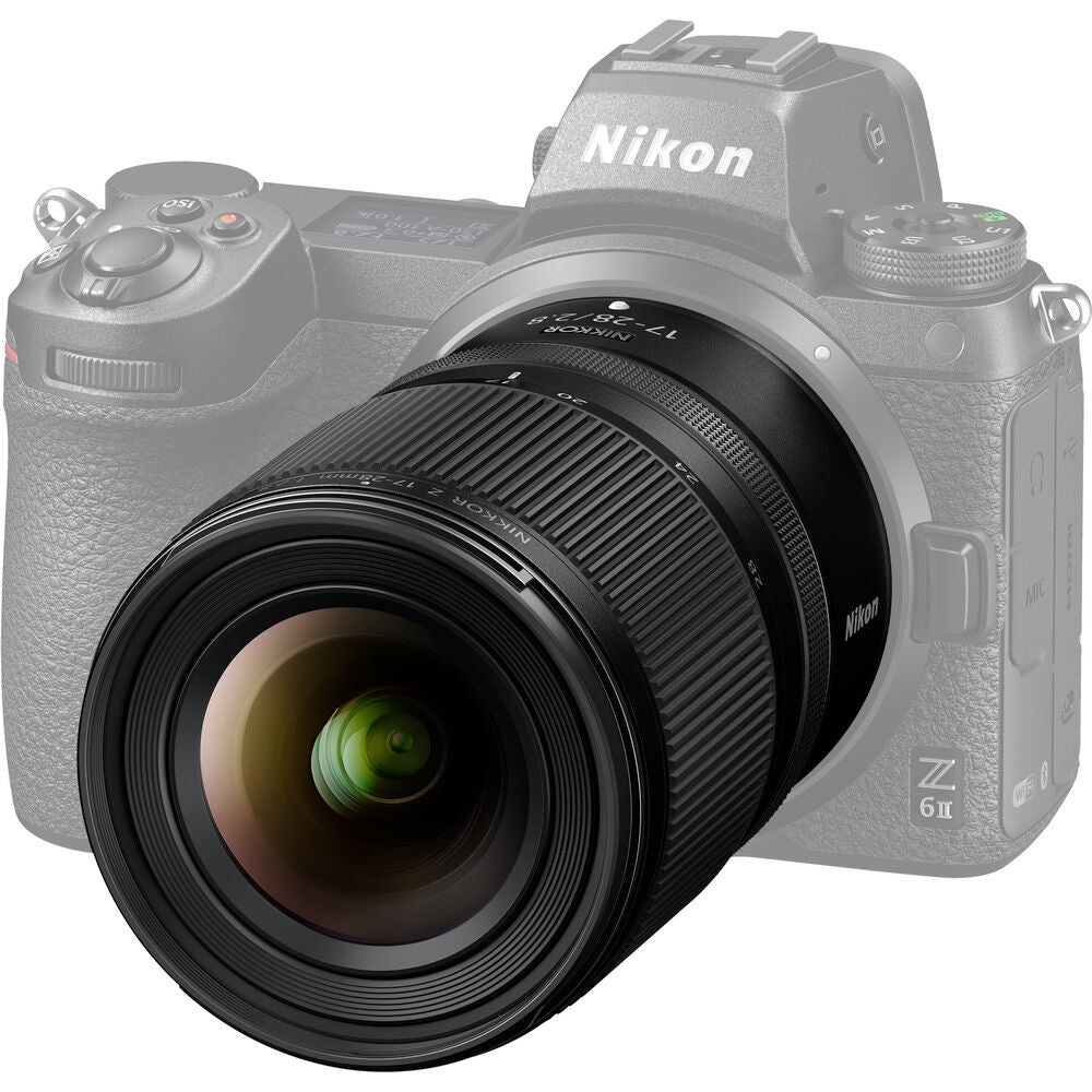 Explore new perspectives with a wide-angle lens made to perform in low-light, speed and depth of field. Excels in videos and landscape or astrophotography.