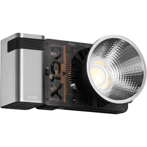 Zhiyun Molus X100 COB Pocket Light Pro Kit – compact COB LED light with adjustable brightness, colour temperature, and versatile mounting options.