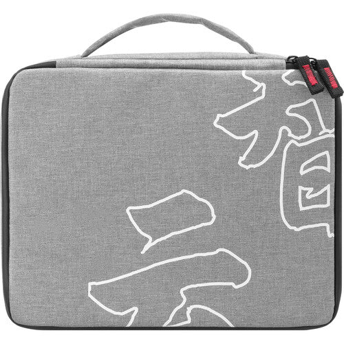 Zhiyun Molus X100 COB Pocket Light Pro Kit – compact COB LED light with adjustable brightness, colour temperature, and versatile mounting options.