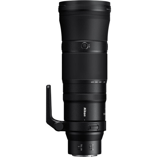 Created for high-demand sports and wildlife applications. This super-telephoto zoom offers sharpness, flexibility and 5.5-Stop VR Image Stabilisation.