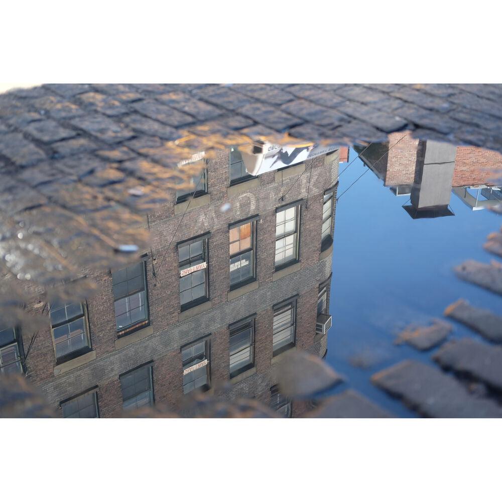 Fujifilm XF 23mm f/2 R WR Lens – compact wide-angle prime with fast f/2 aperture, weather sealing, and fast autofocus for street and travel photography.