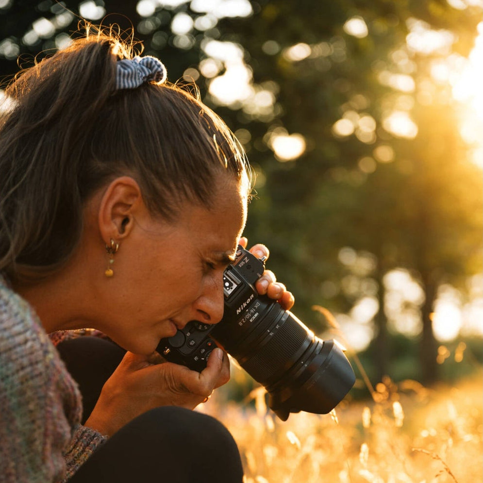 The Nikon Z DX 16-50mm f/2.8 VR is a compact, fast-aperture zoom lens that offers beautiful bokeh, low-light performance, and built-in VR.