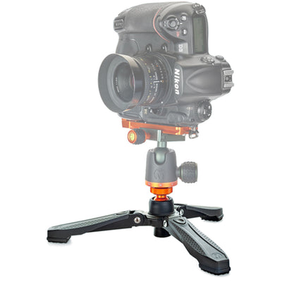 Three‑Legged‑Thing Docz2 monopod foot stabilizer in black, cushioned base with pivoting rubber grip for stable monopod support.