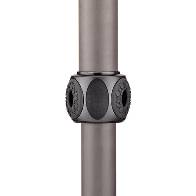 3 Legged Thing Legends Alana Carbon Fibre Monopod in Black – a strong, lightweight support tool designed for fast-paced photo and video work.