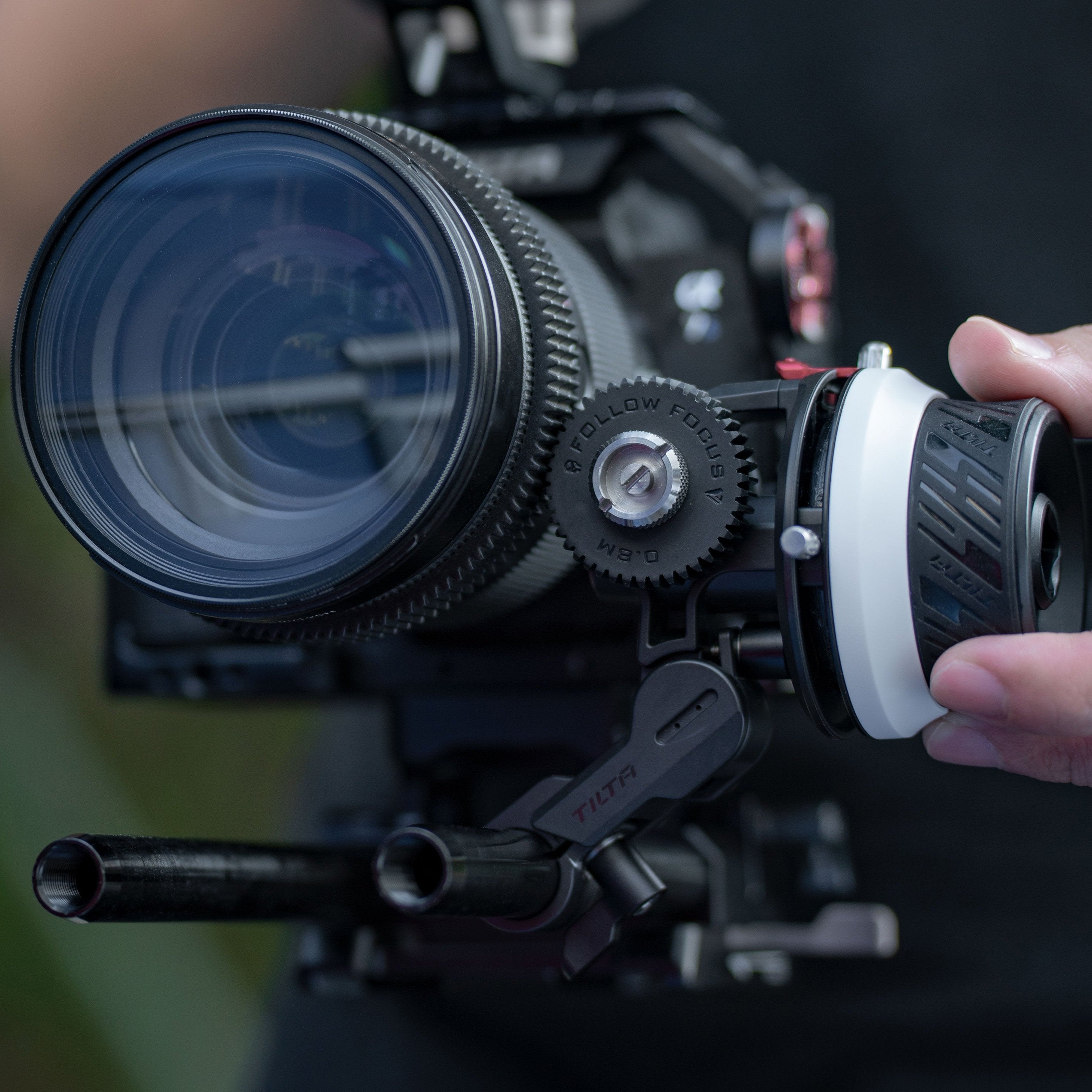 Tilta Tiltaing Pocket Follow Focus for smooth and precise focus control on camera rigs and gimbals.