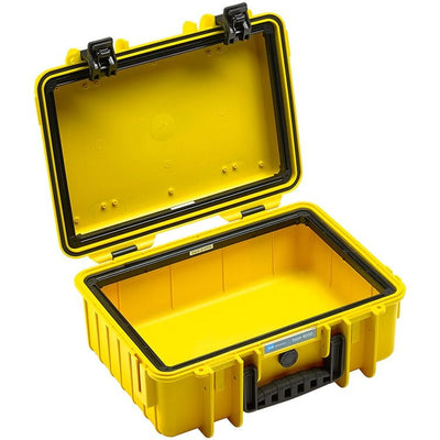 Stackable and shock-resistant B&W Case Type 4000 hard case with padlock eyelets.