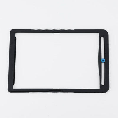 This kit includes an 82mm CPL filter, 77mm adaptor ring and filter bag that holds up to four 100x150mm or 100x100mm filters each within a protecting frame.