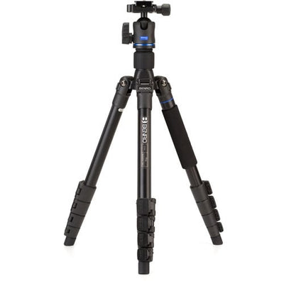 Benro IT29A iTRIP Flip Lock Tripod, compact and lightweight travel tripod with flip-lock legs for photographers on the go.