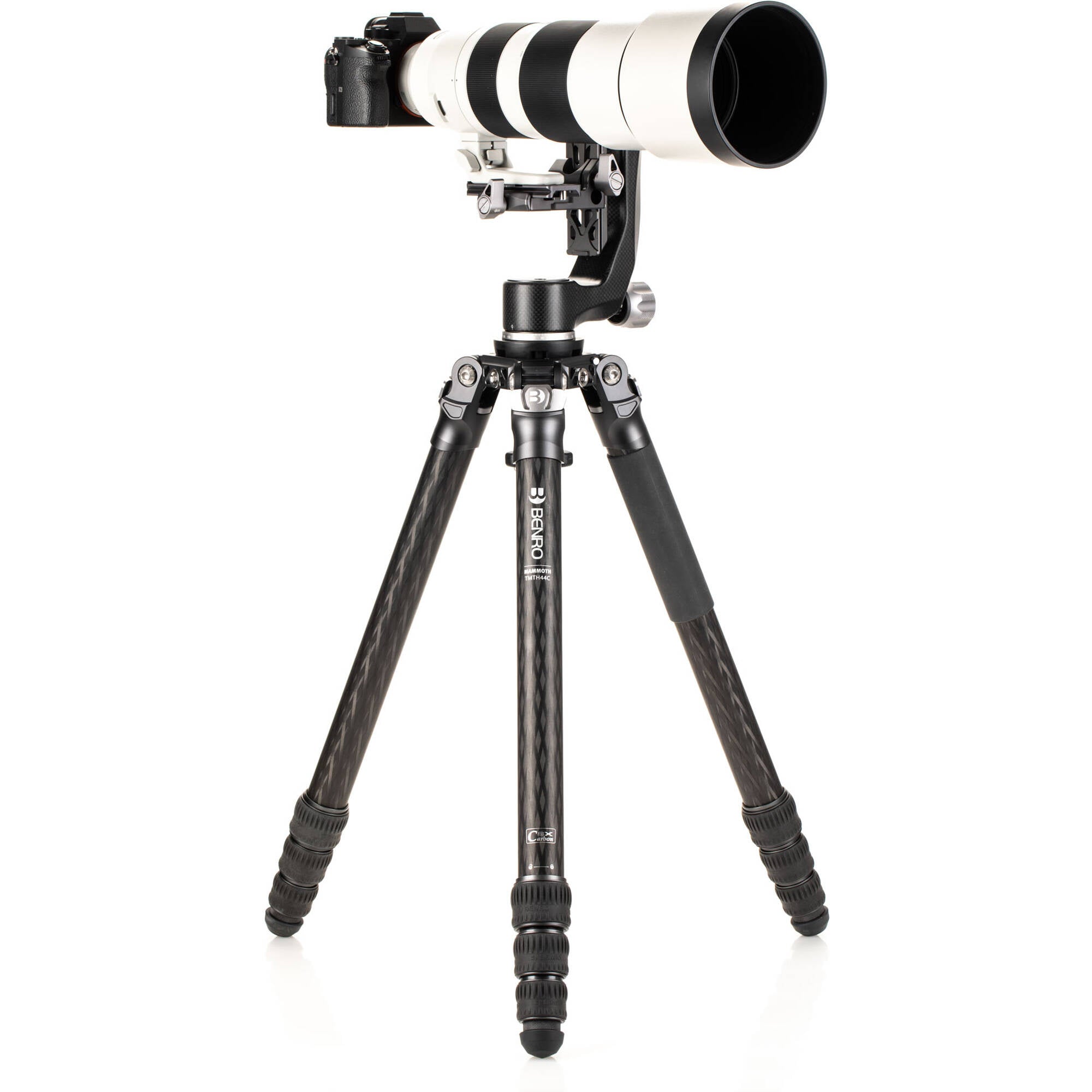 Benro Mammoth 4-section carbon fibre tripod with 75mm bowl, twist-lock legs and 25 kg load capacity, extended to 160 cm.