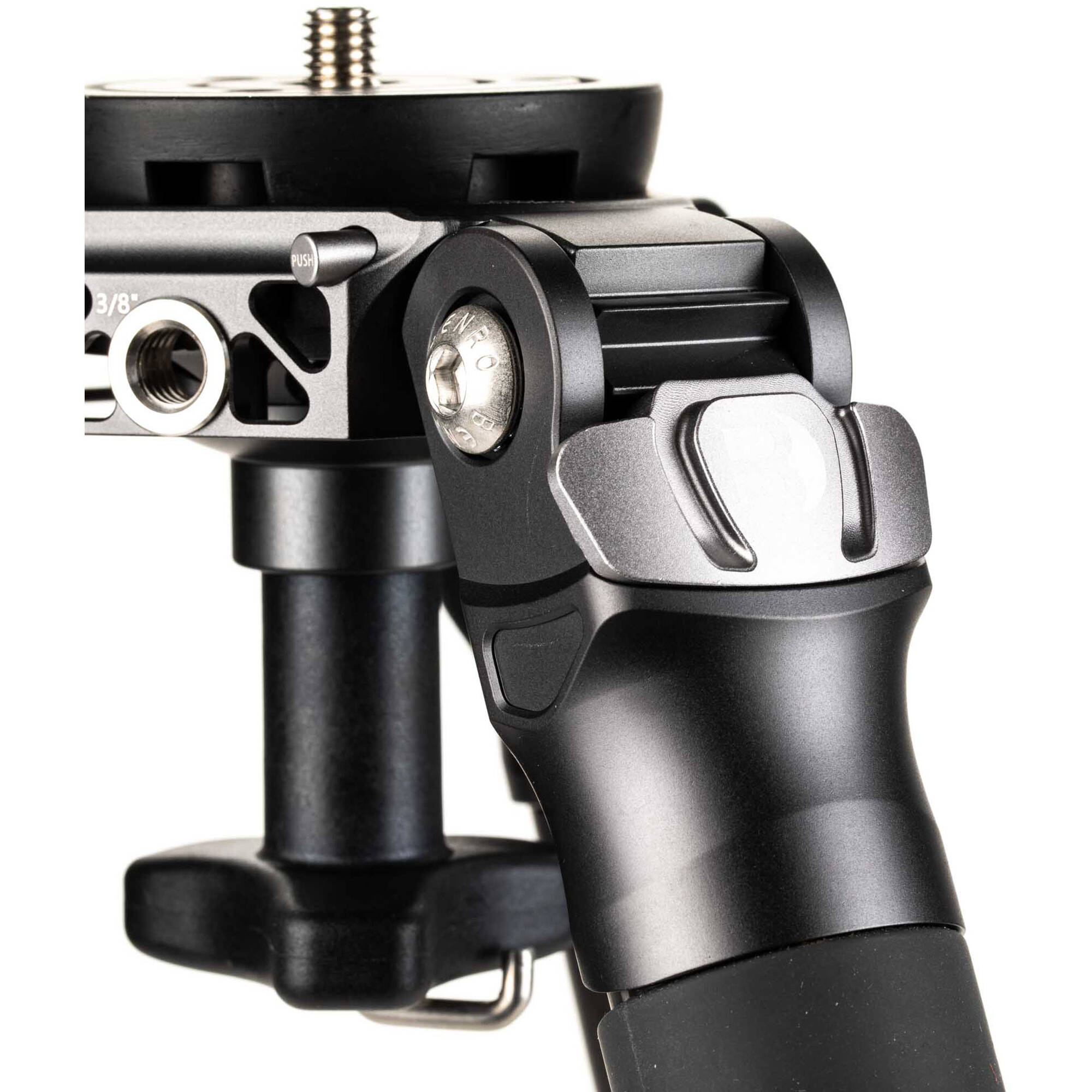 Benro Mammoth 4-section carbon fibre tripod with 75mm bowl, twist-lock legs and 25 kg load capacity, extended to 160 cm.