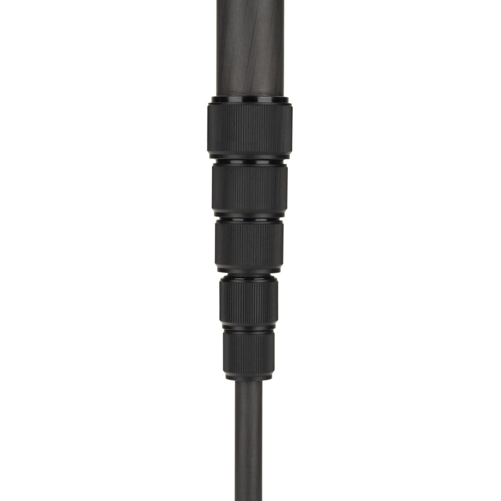 Portable Benro MMX37C monopod for travel photography
