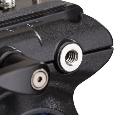 Benro S4Pro Fluid Video Head in matte black and grey, with smooth pan-tilt control knobs, integrated grease port, detachable plate, and bubble level—designed for precise camera movement and stable tripod mounting