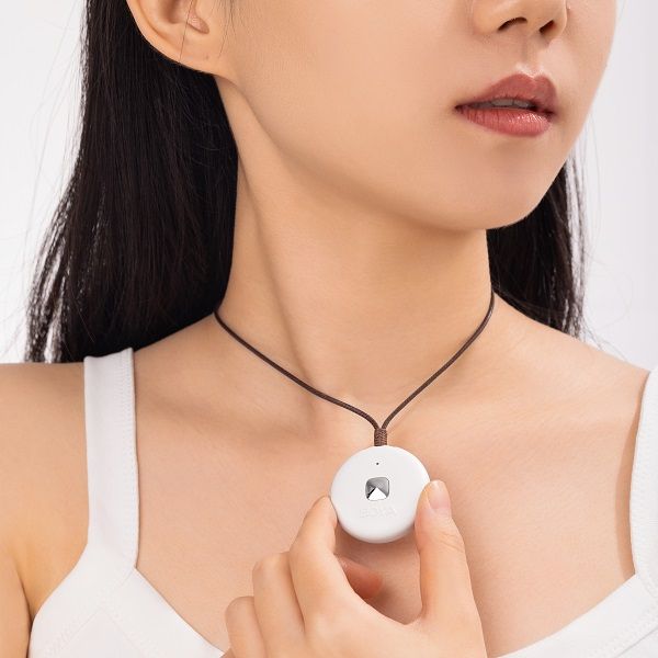 Adjustable lanyard with magnetic plate for Omic and similar Boya microphones