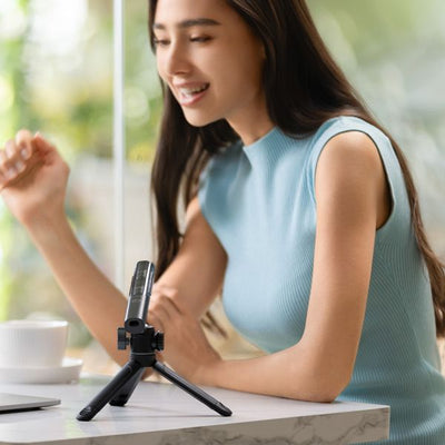 BOYA Magic mic with AI noise cancellation for clear audio.