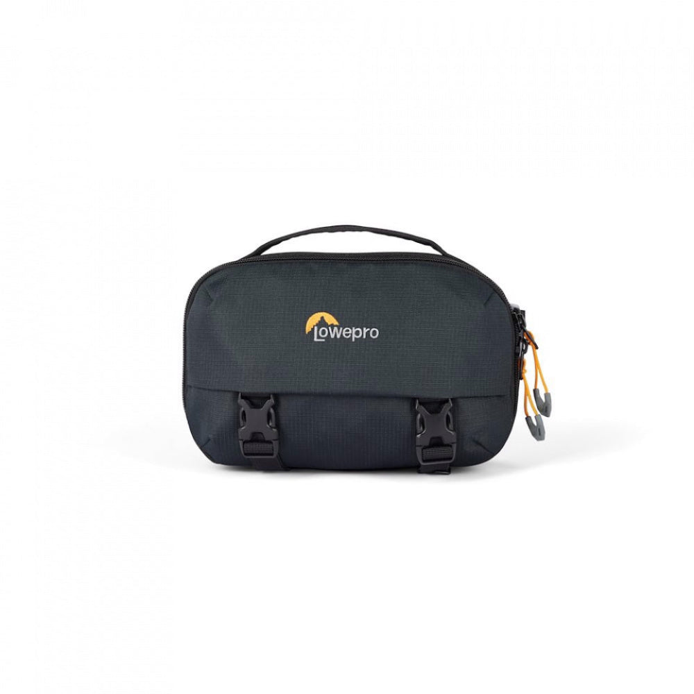 The perfect photography sling bag for any photographer on the go. Its compact size is perfect for a small camera with additional lenses or an action camera.