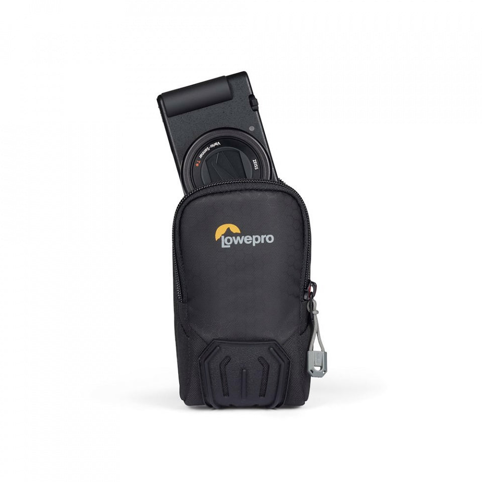 Lowepro Adventura CS 20 III compact camera pouch in black