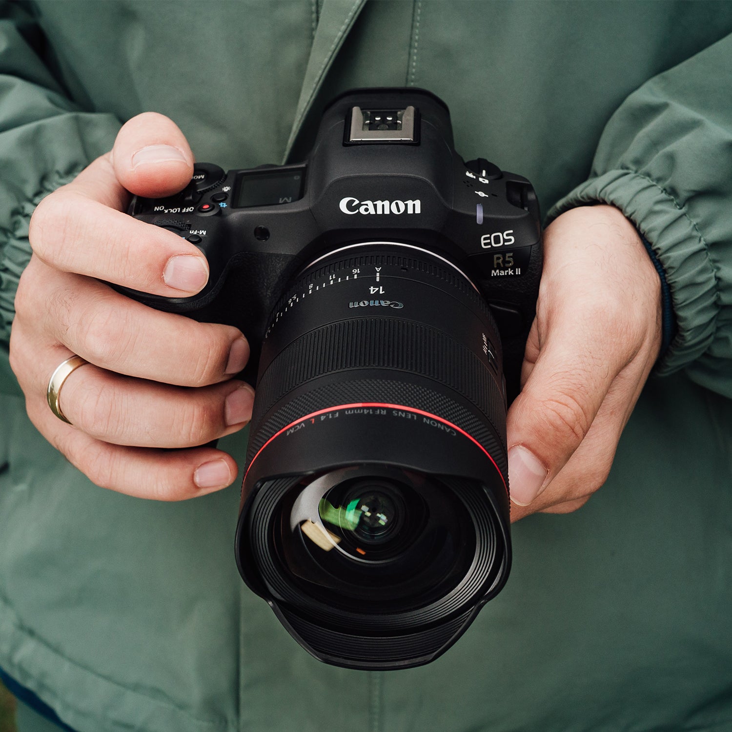 Ultra-wide Canon RF 14mm f/1.4L VCM prime lens with L-series build
