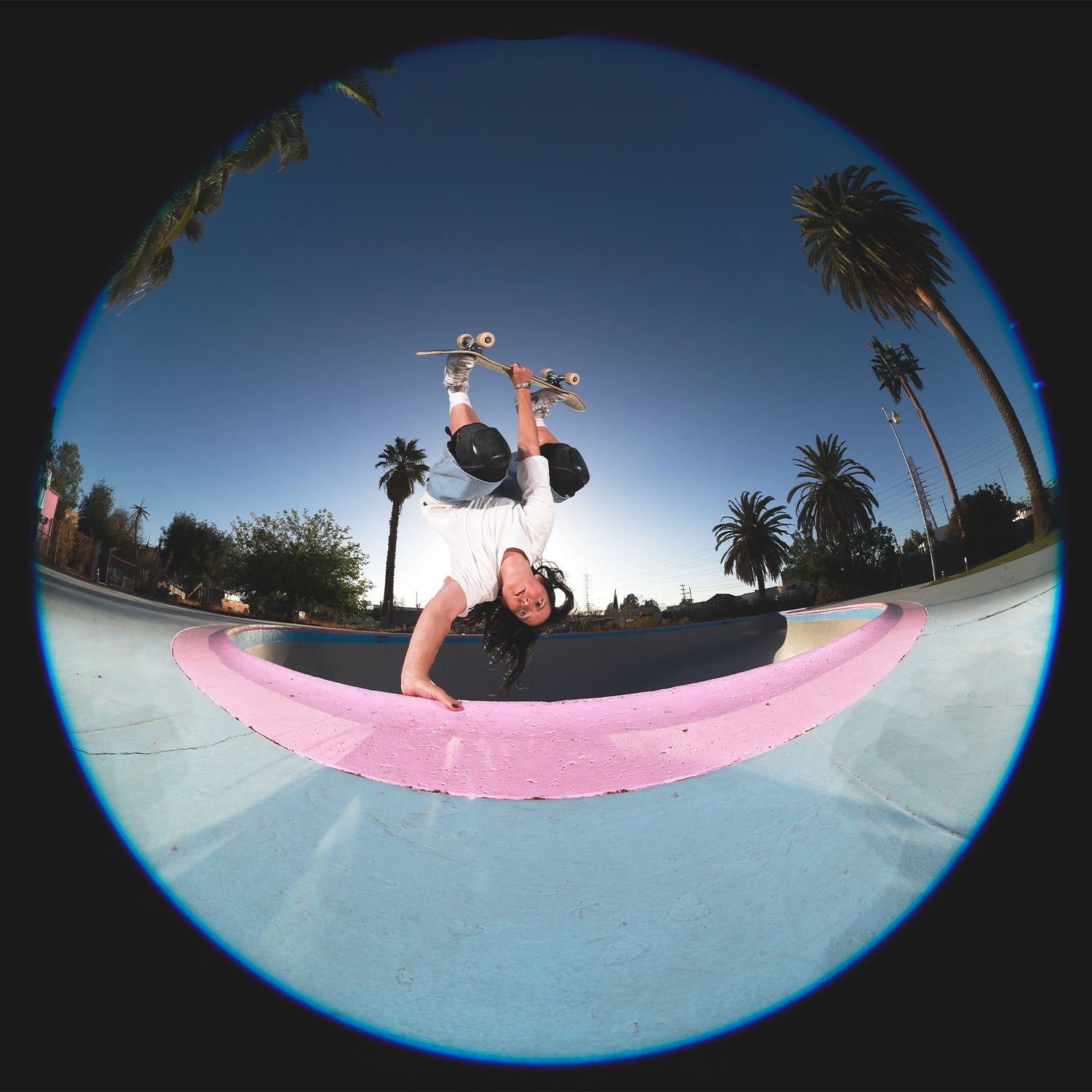 Ultra-wide Canon RF 7-14mm f/2.8-3.5L STM zoom lens with L-series build
