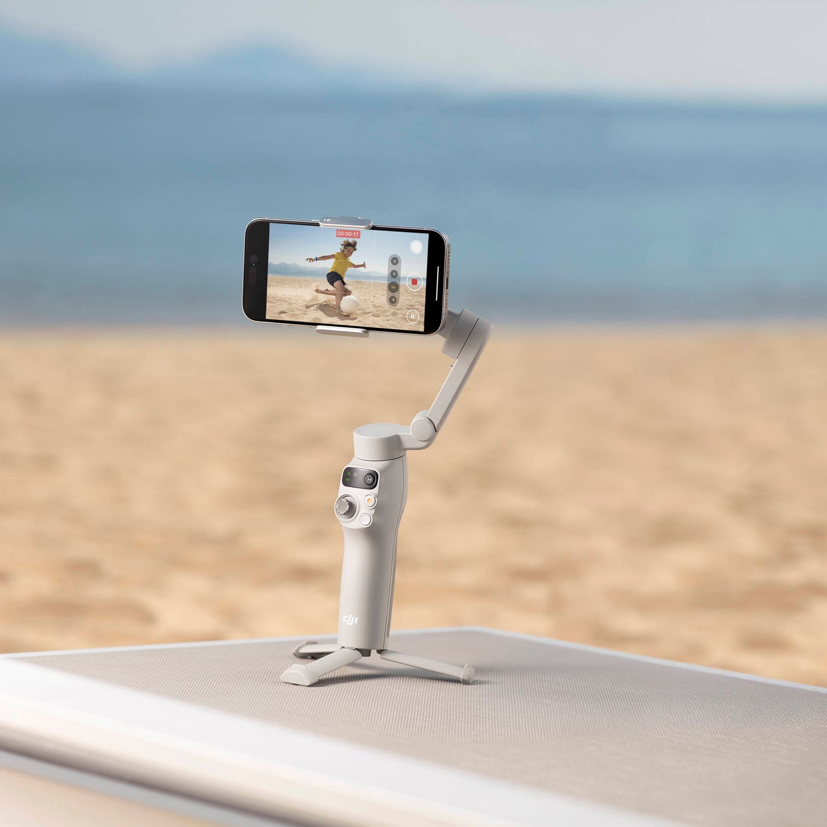 DJI Osmo Mobile 7 with Built-In Tripod and 3-Axis Stabilisation