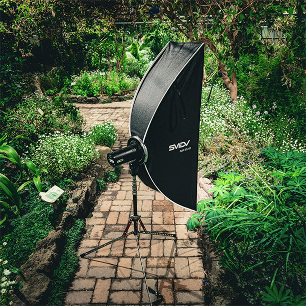 Flip Nemo 60 × 90 Embo rectangular softbox with reflective silver interior and foldable frame.