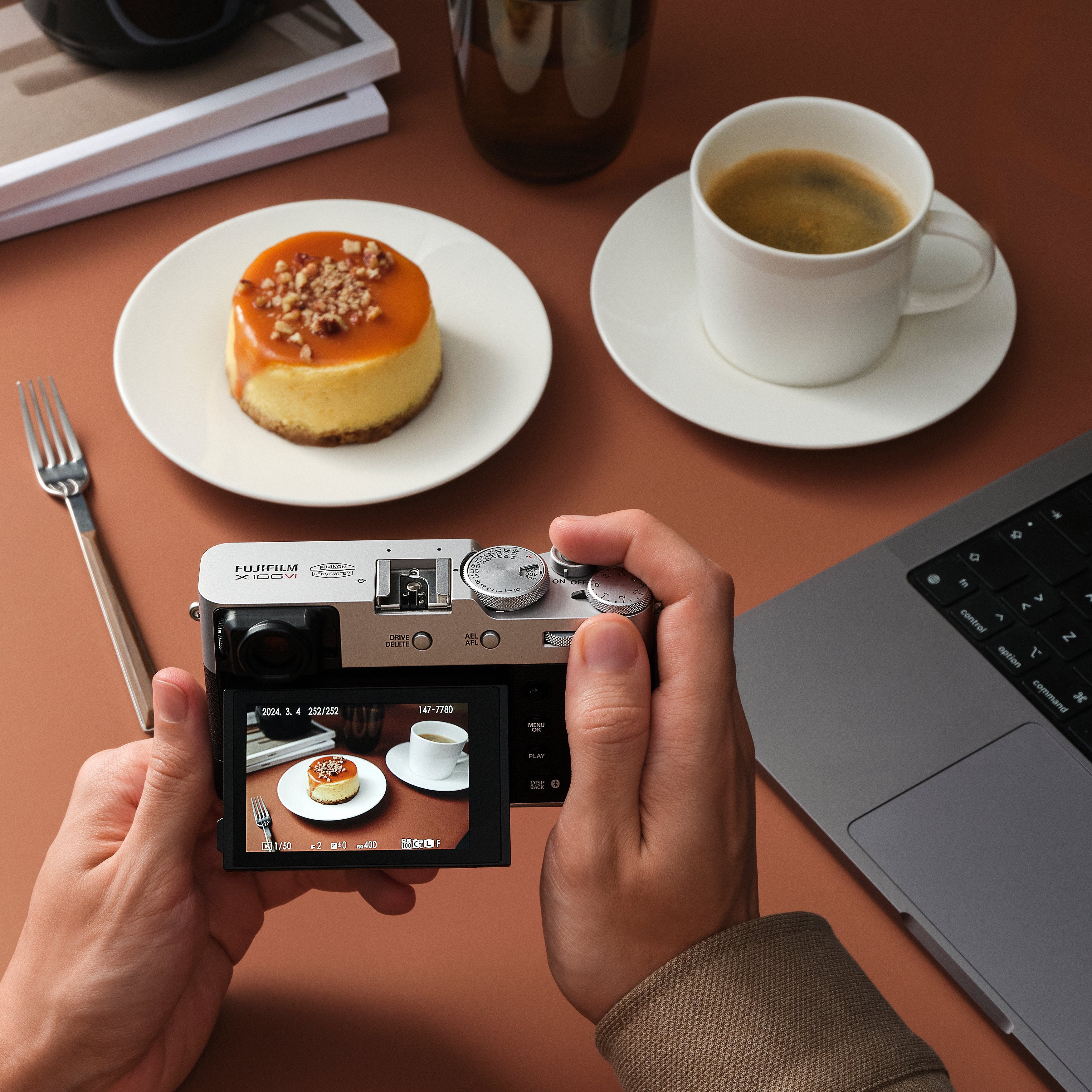 【美品】FUJIFILM 　X100V シルバー 豪華おまけ多数 X100V - Fujifilm X-Series and GFX South Africa