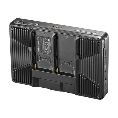 An on-camera monitor that offers optimal solutions for vloggers and videographers alike. It features various image monitoring tools and 4K video support.