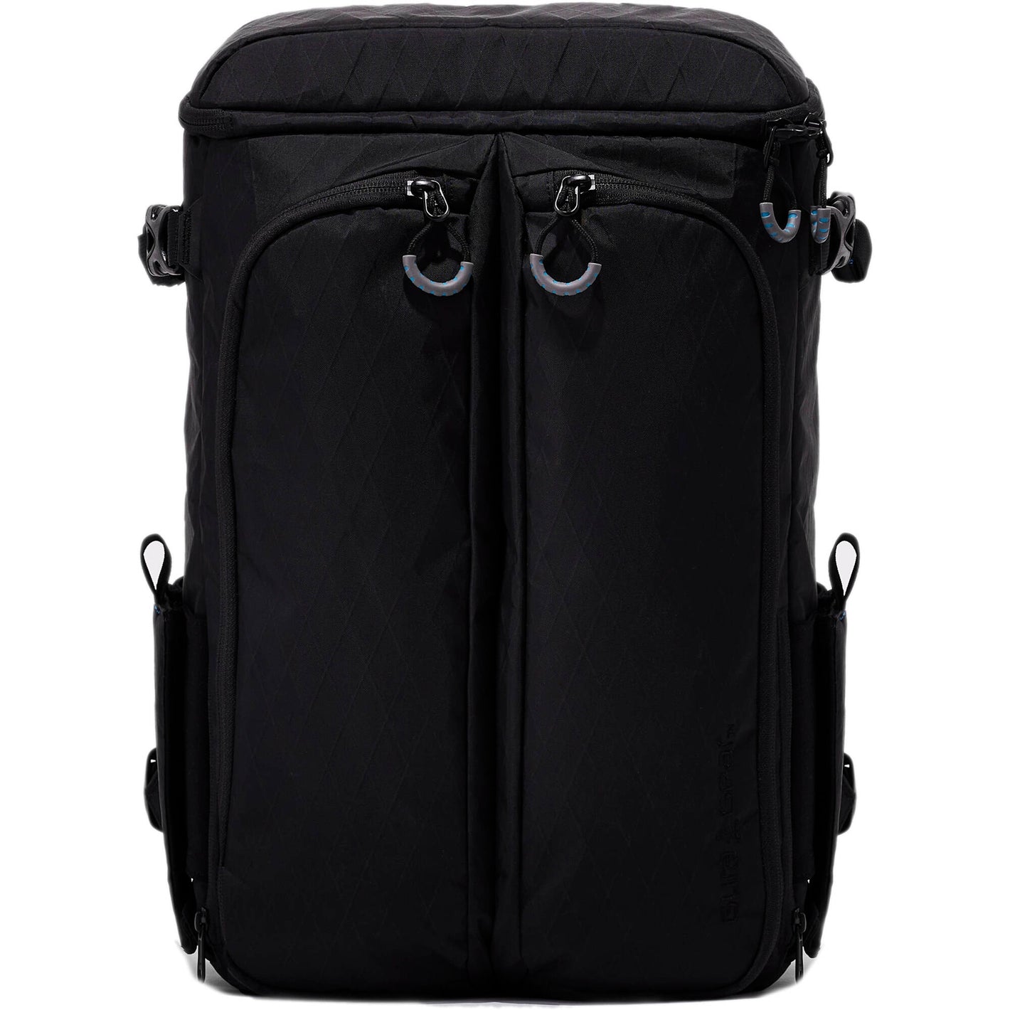 Kiboko City Classic 18L+ backpack with rear zip and magnetic side pockets.