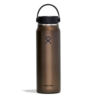 The lightweight 946 ml Hydro Flask bottle keeps drinks cold for 24h, hot for 12h. 25% lighter, leakproof, BPA-free & perfect for outdoor adventures.