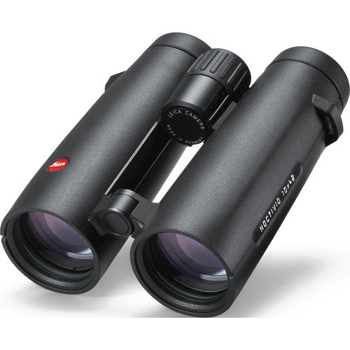 High-performance binoculars with 10x magnification and 42mm lenses