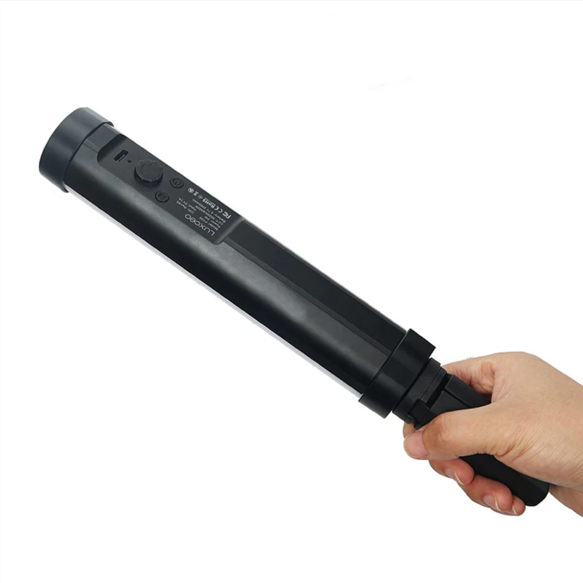 RGB light with adjustable lighting with 80 high colour rendering LEDs, 2000mAh rechargeable battery, and versatile mounting options.