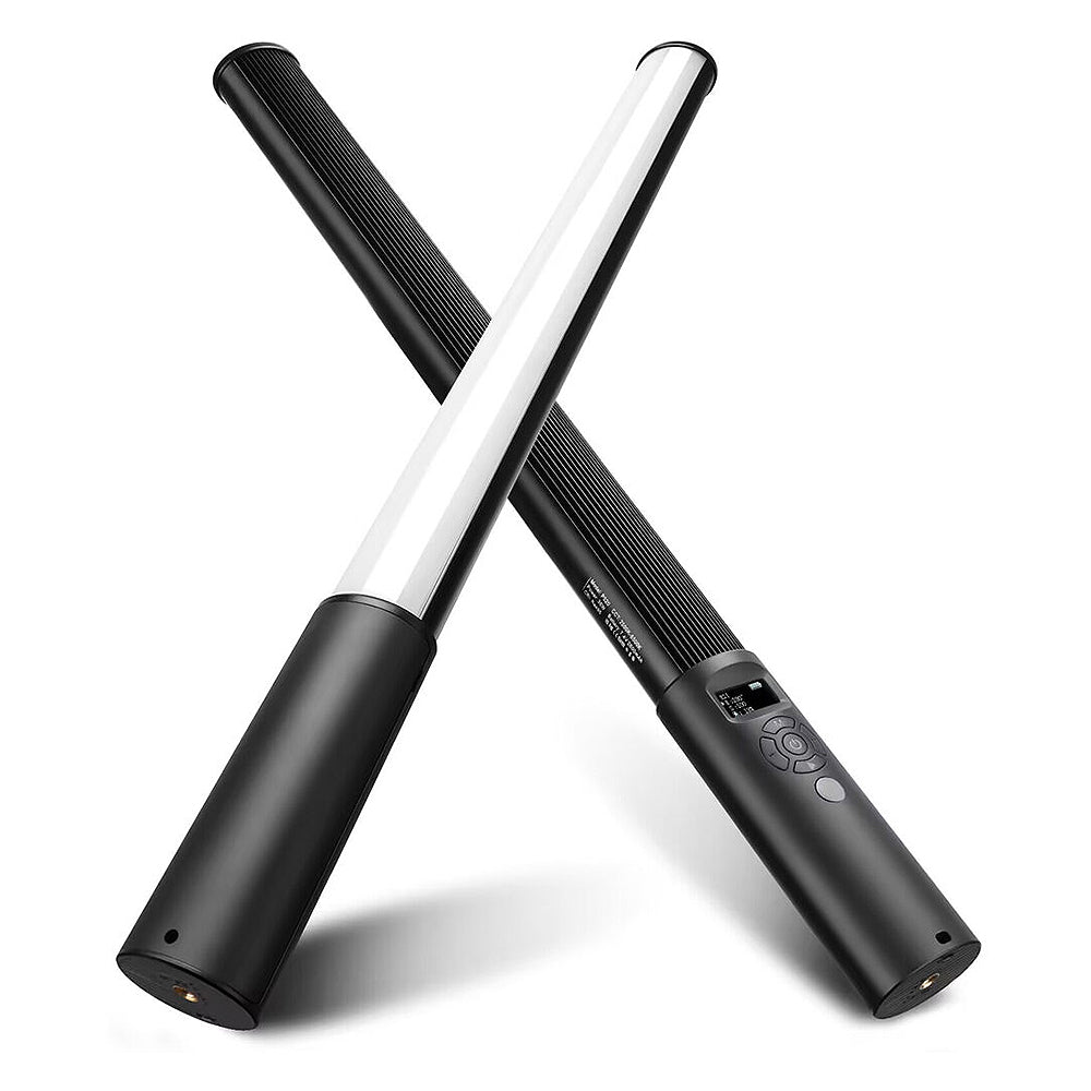 Convenient, versatile handheld photography light. It features 12 effects, various colour temperatures and customisable brightness.