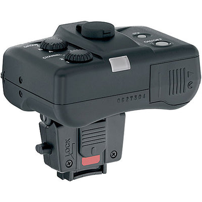 Nikon SB-R200 Wireless Remote Speedlight for TTL macro and close-up photography. Compact, versatile, and CLS-compatible.