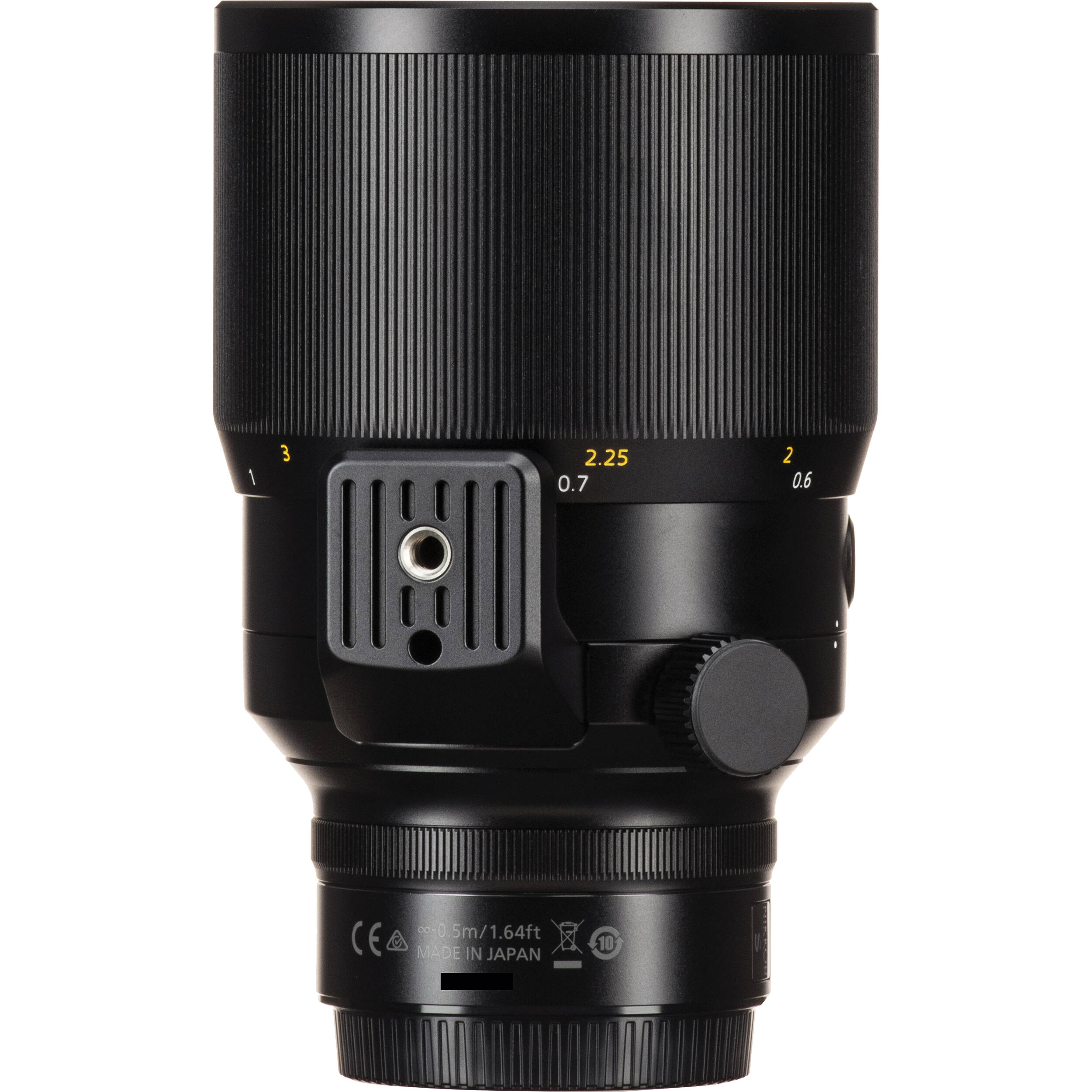 Close-up of Nikon Z 58mm Noct aperture and focus ring