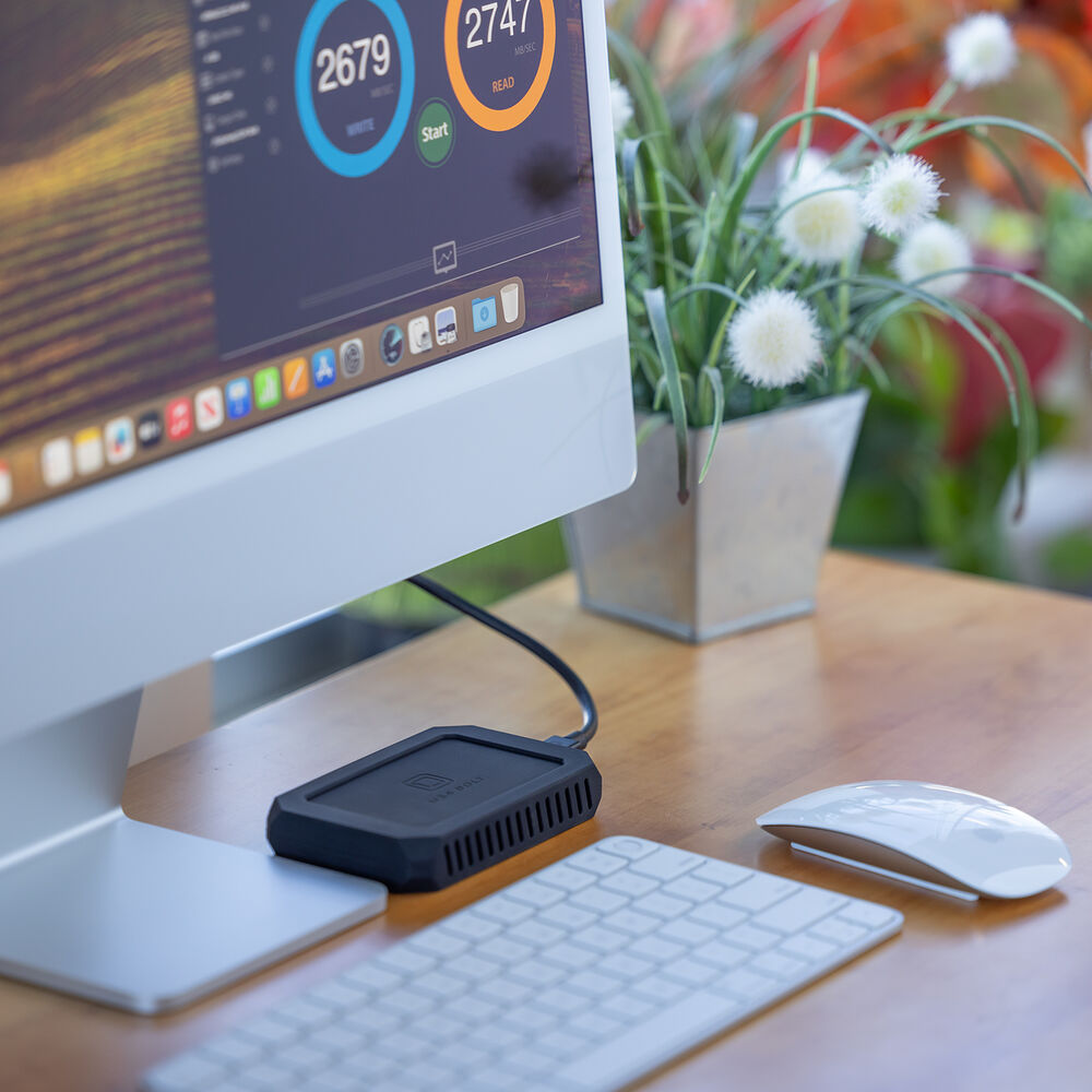 Oyen Digital U34 Bolt USB4 External SSD, portable aluminium drive with USB-C port
